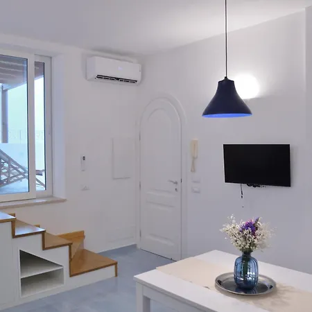 Terrazza Aragonese * ايسكيا